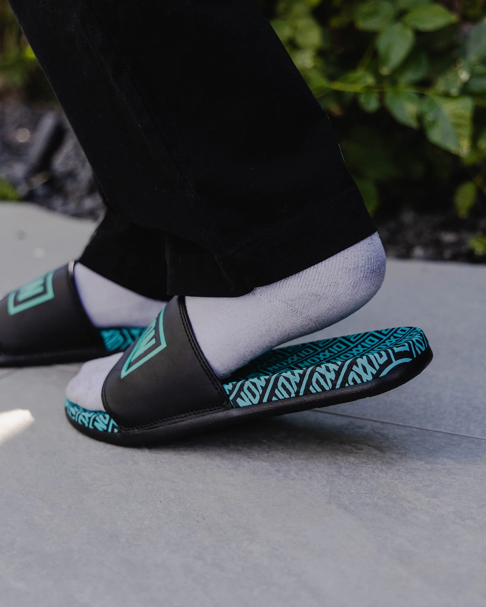 Box Overload Slides - Black & Tiffany - Image 3