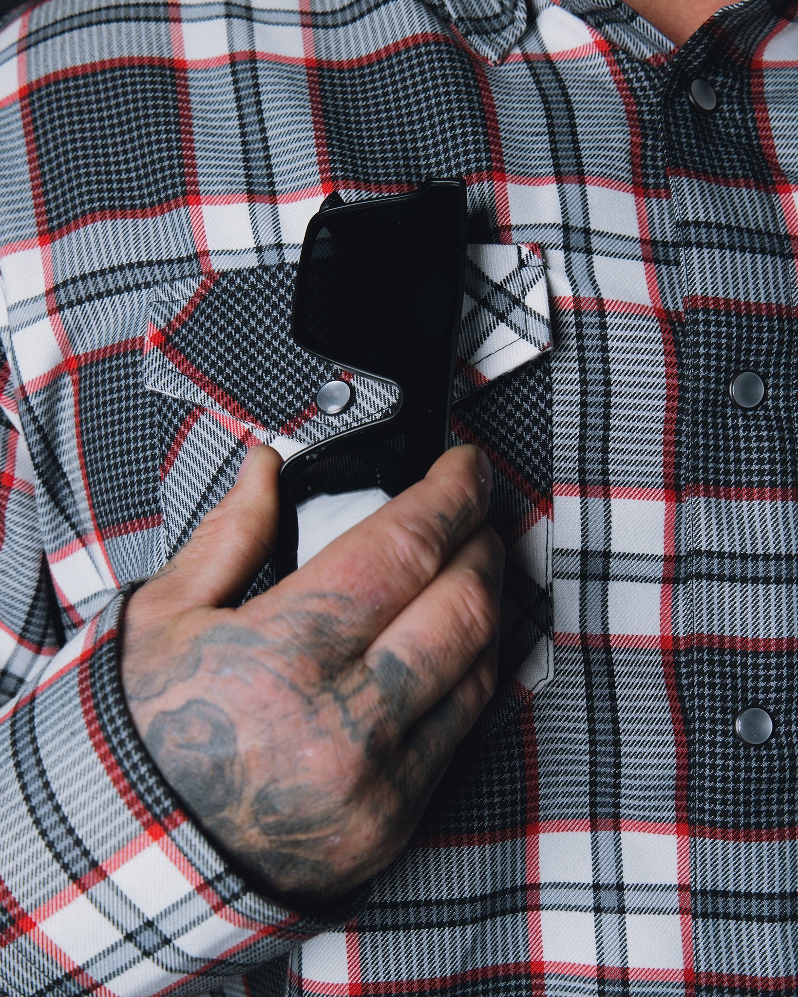 Chains Flannel - Image 5