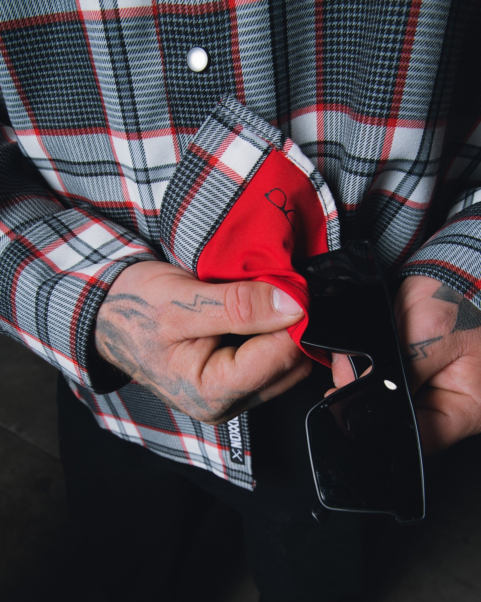 Chains Flannel - Image 6
