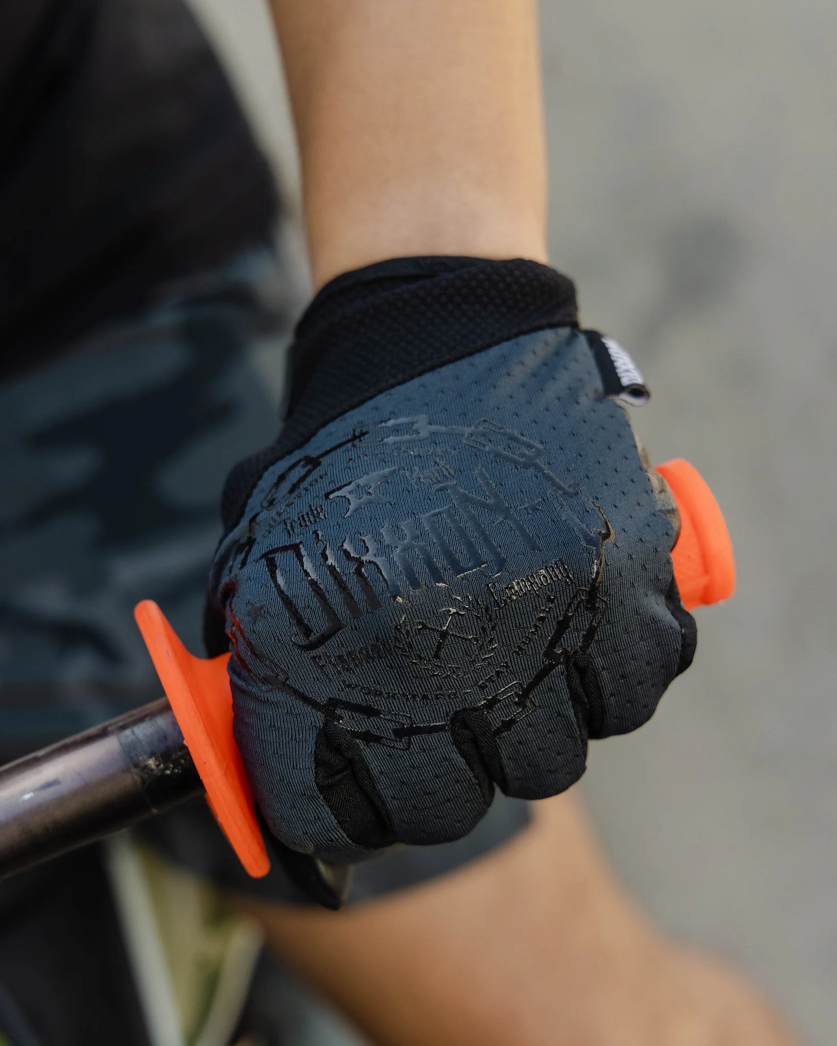Chains Moto Gloves - Gray - Image 2