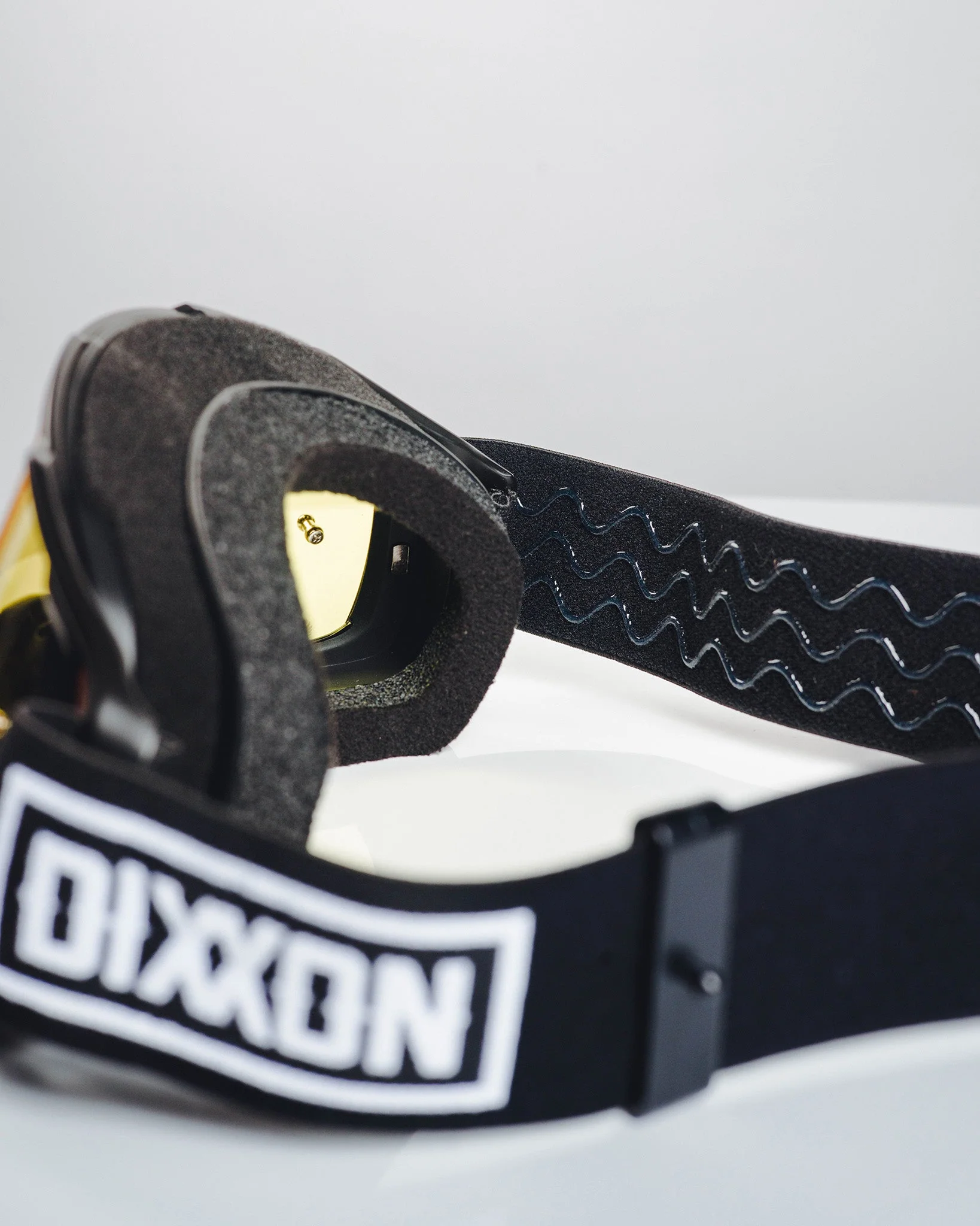 Contender MX Goggles Sand - Black & White / Yellow Lens - Image 5