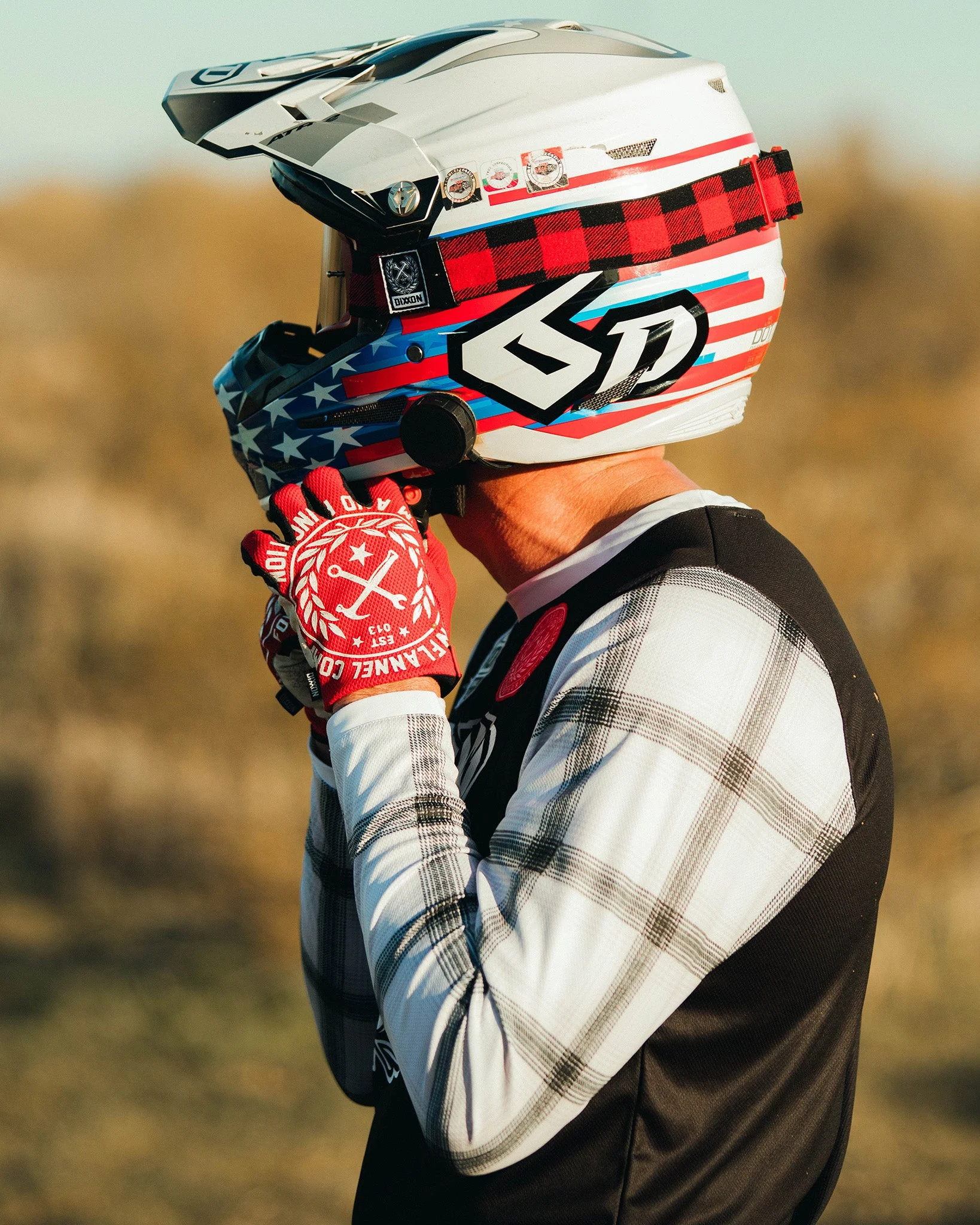 Contender PRO MX Goggles - Red Plaid / Silver Mirror Lens - Image 2