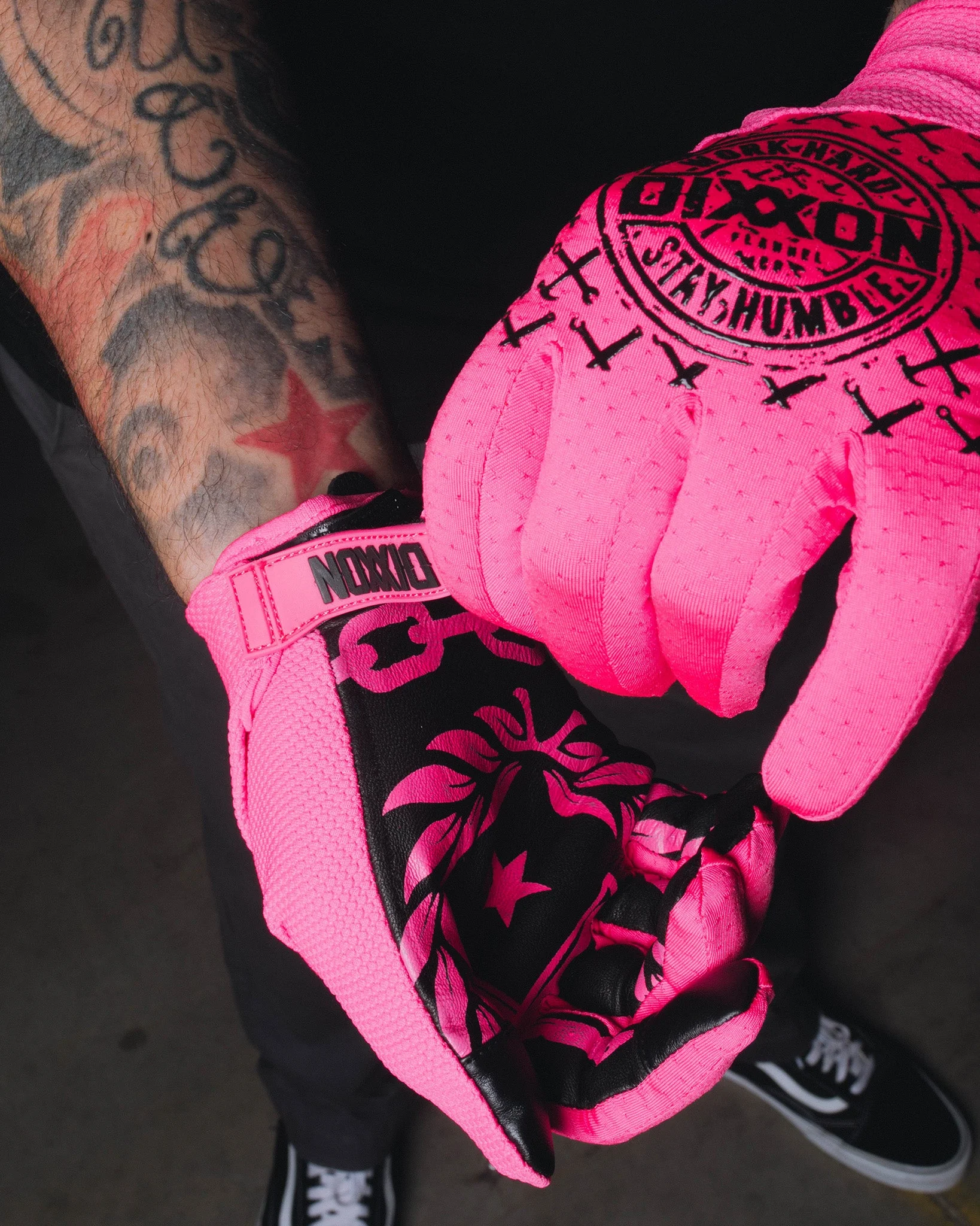 Corpo Moto Gloves - Pink & Black - Image 4