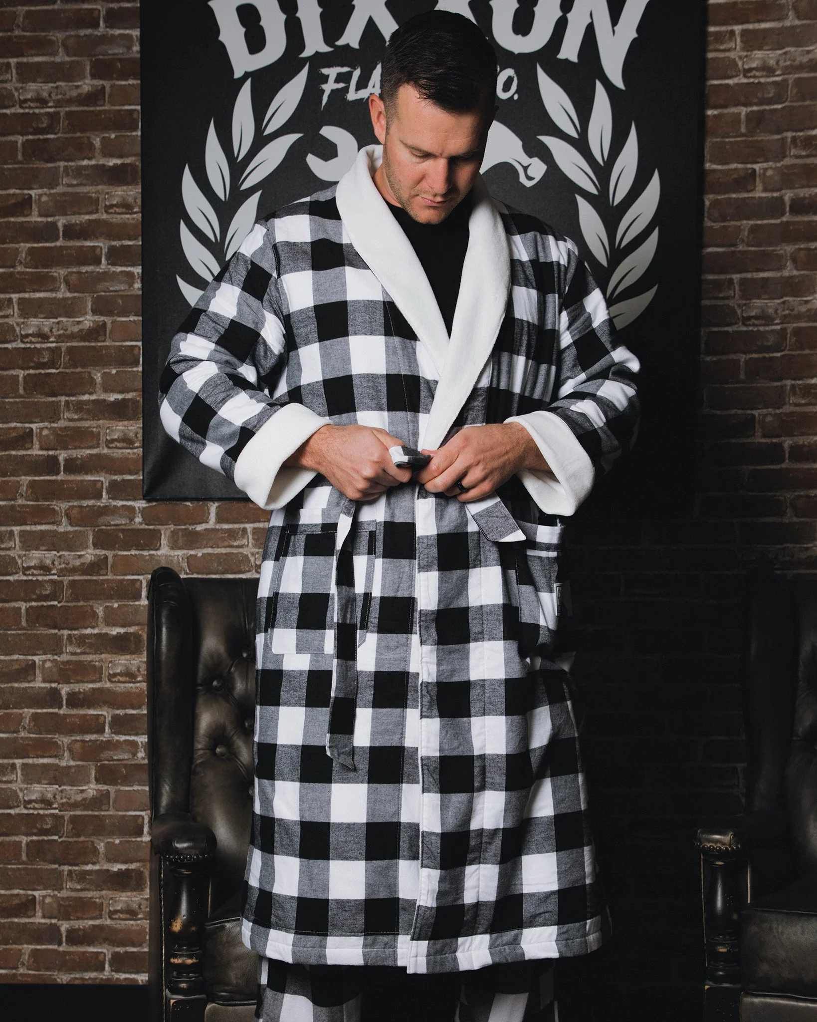 Gringo Fleece-Lined Robe - Image 4