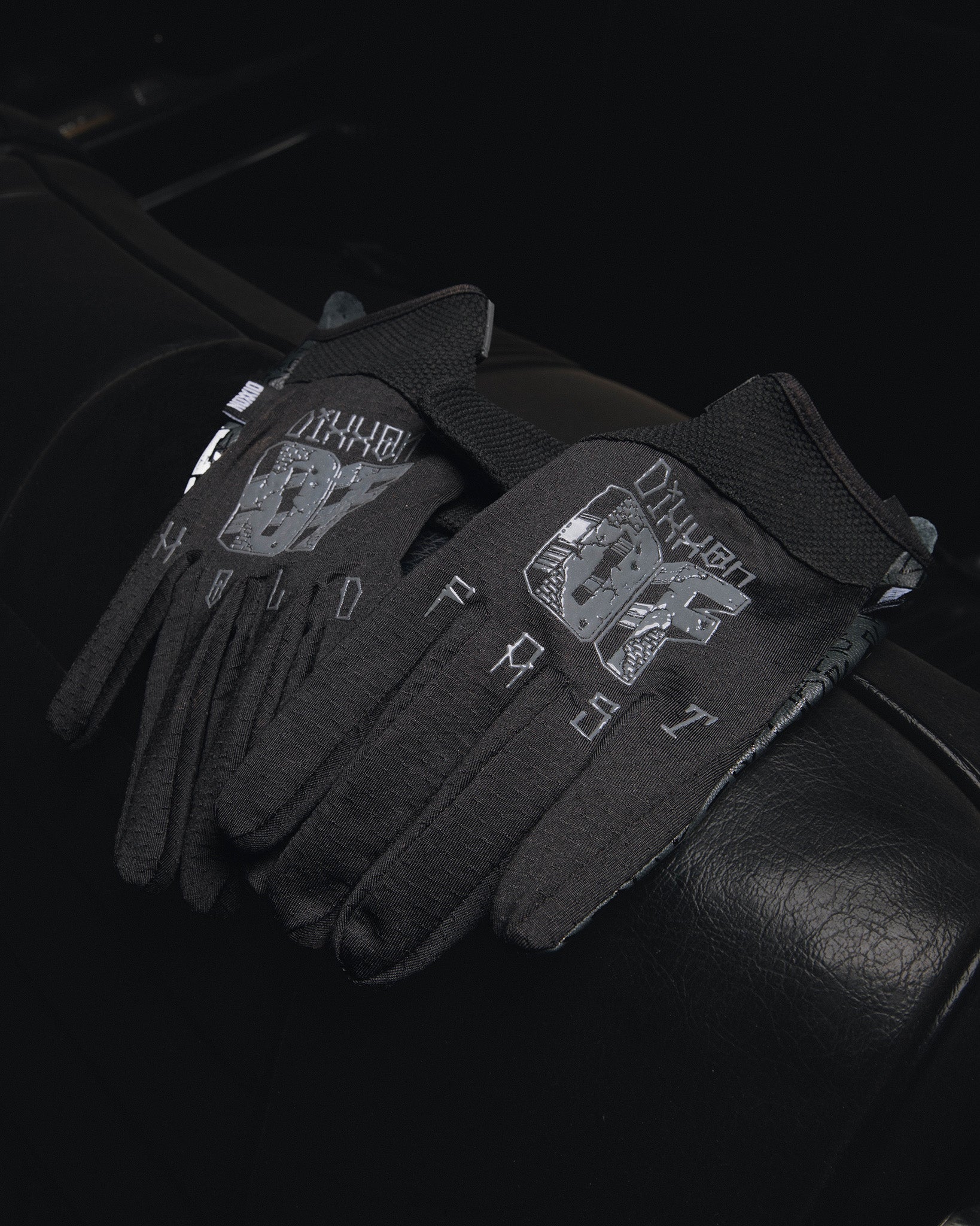Hold Fast Moto Gloves - Image 2