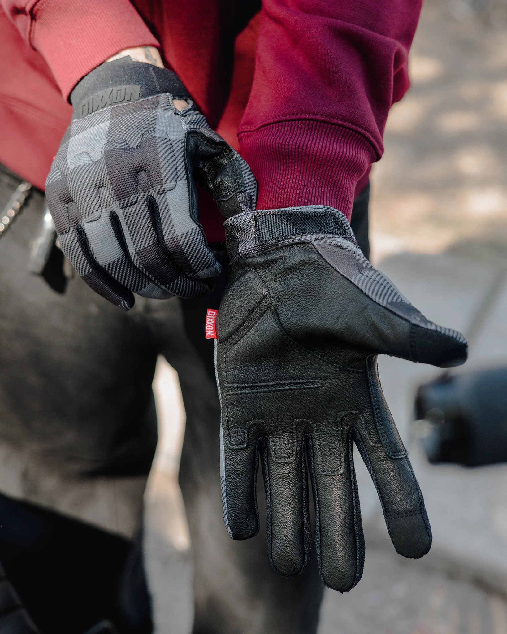 Holeshot Moto Gloves - Murked - Image 2