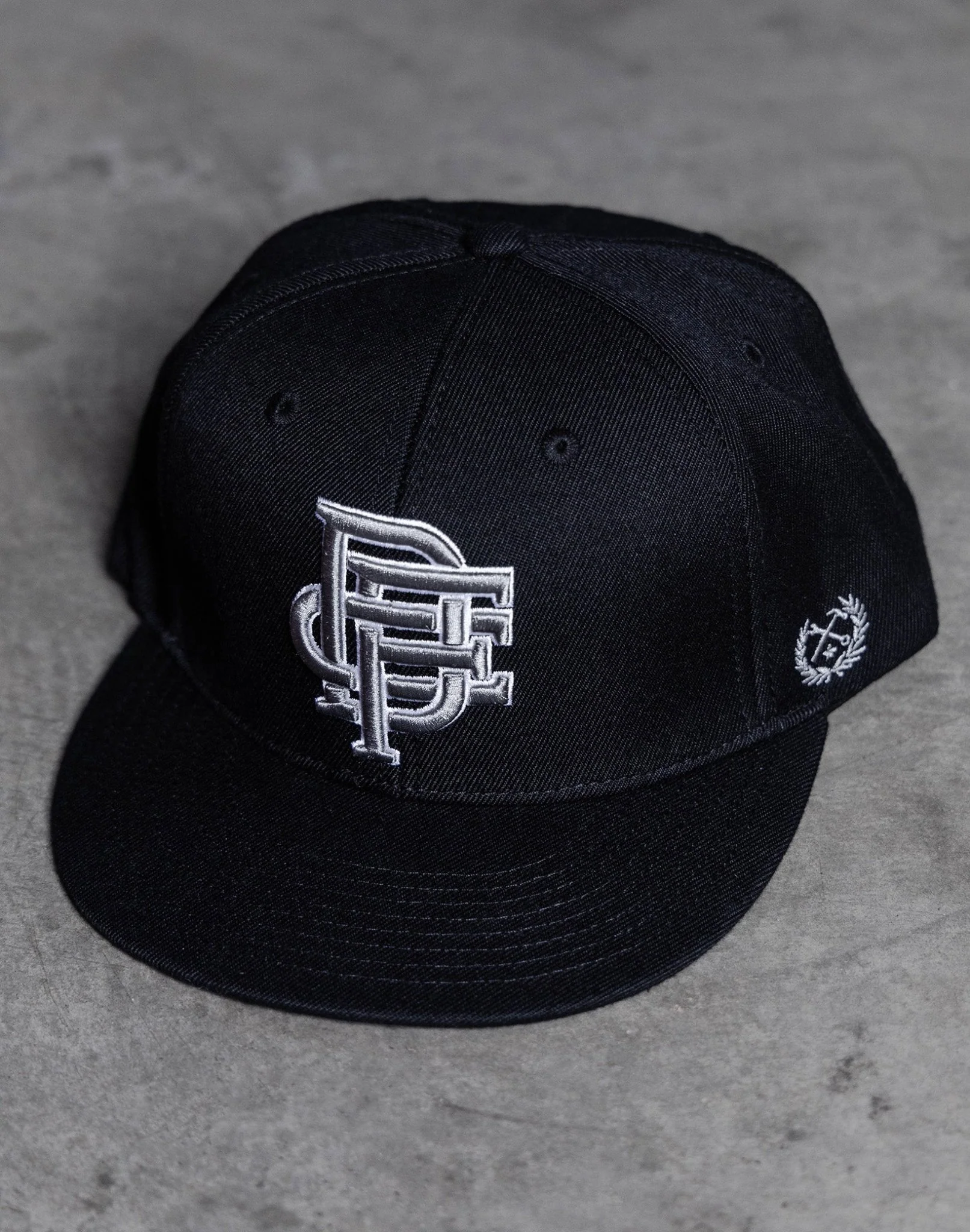Icon Flat Bill Snapback - Image 6
