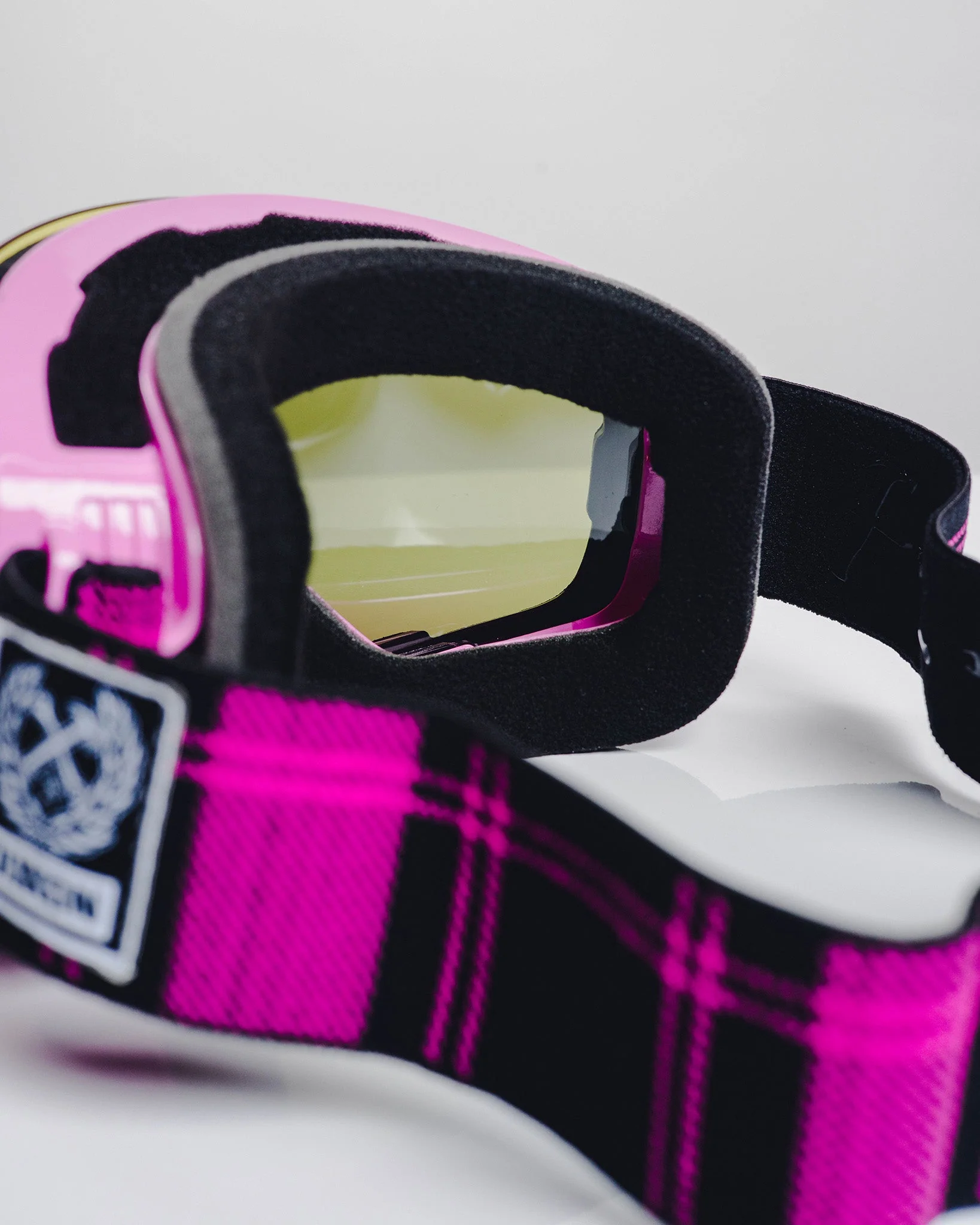 Outlander Magnetic SXS Goggles - Black & Pink - Image 3