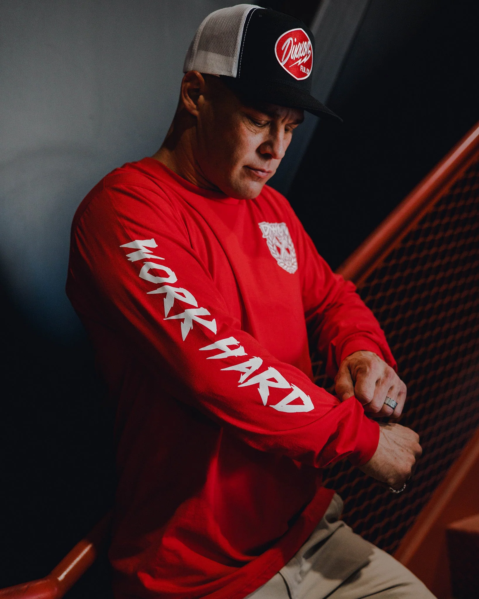 Party Crest Long Sleeve T-Shirt - Red - Image 3