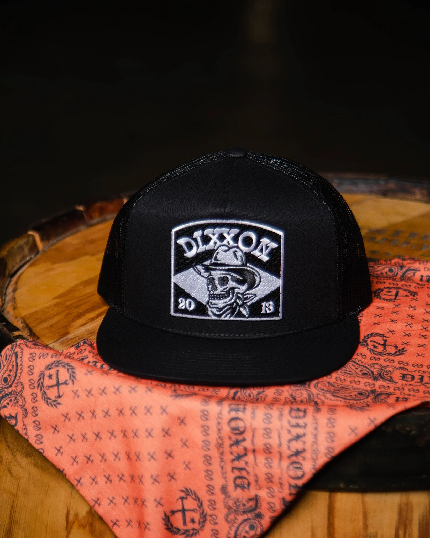 Vaquero Flat Bill Trucker Snapback - Black & White - Image 2