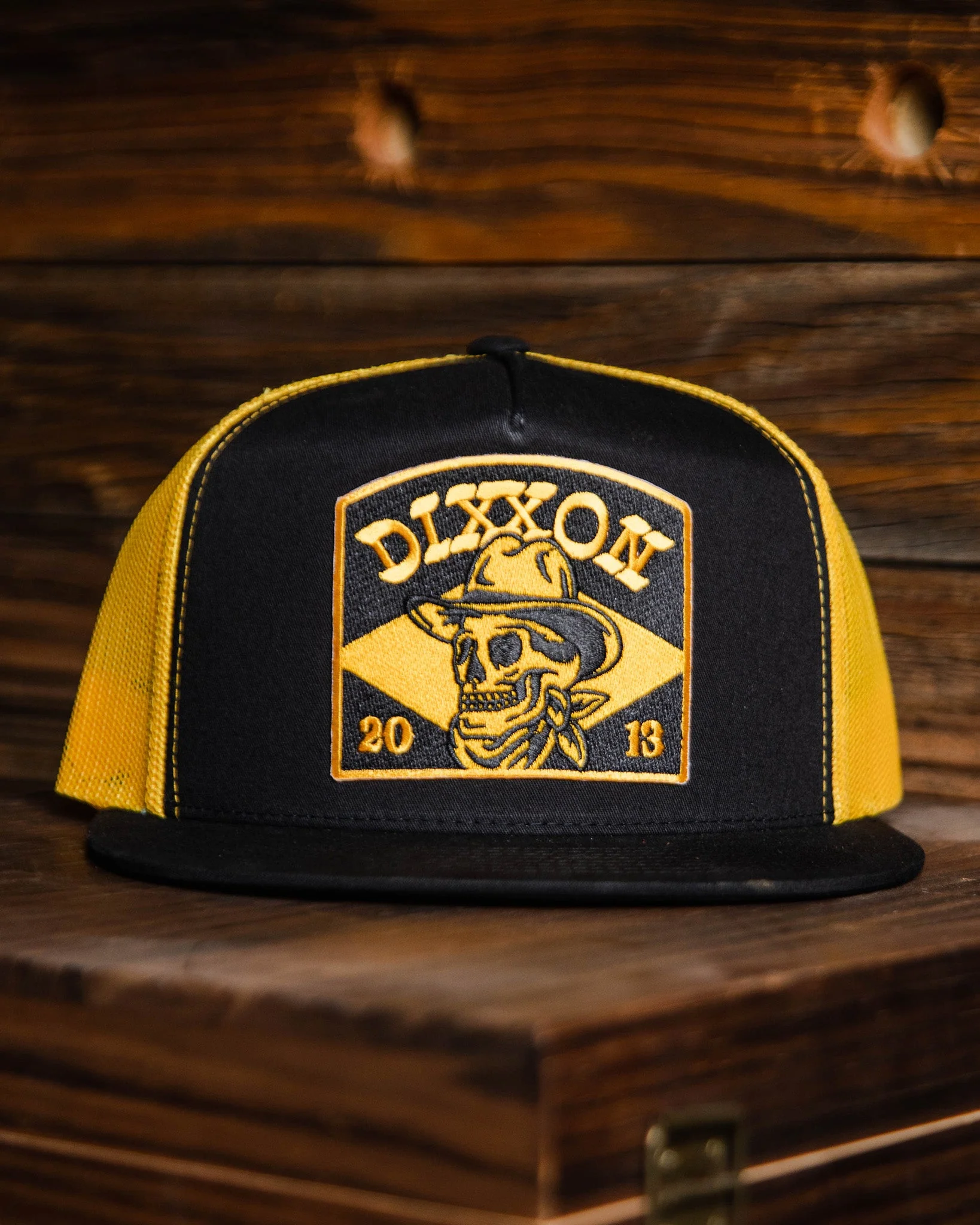 Vaquero Flat Bill Trucker Snapback - Black & Yellow - Image 2