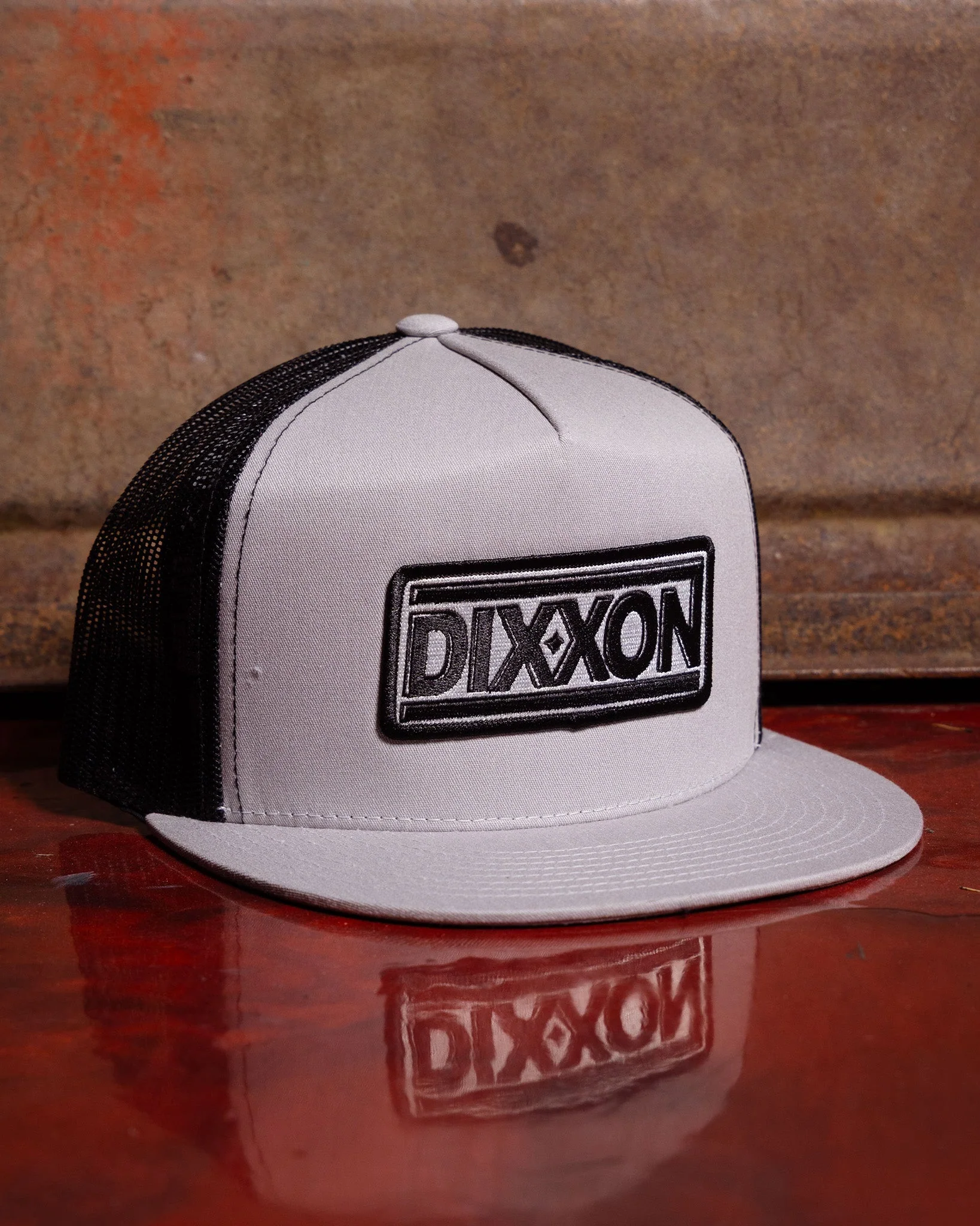 New Wave Flat Bill Trucker Snapback - White & Black - Image 5