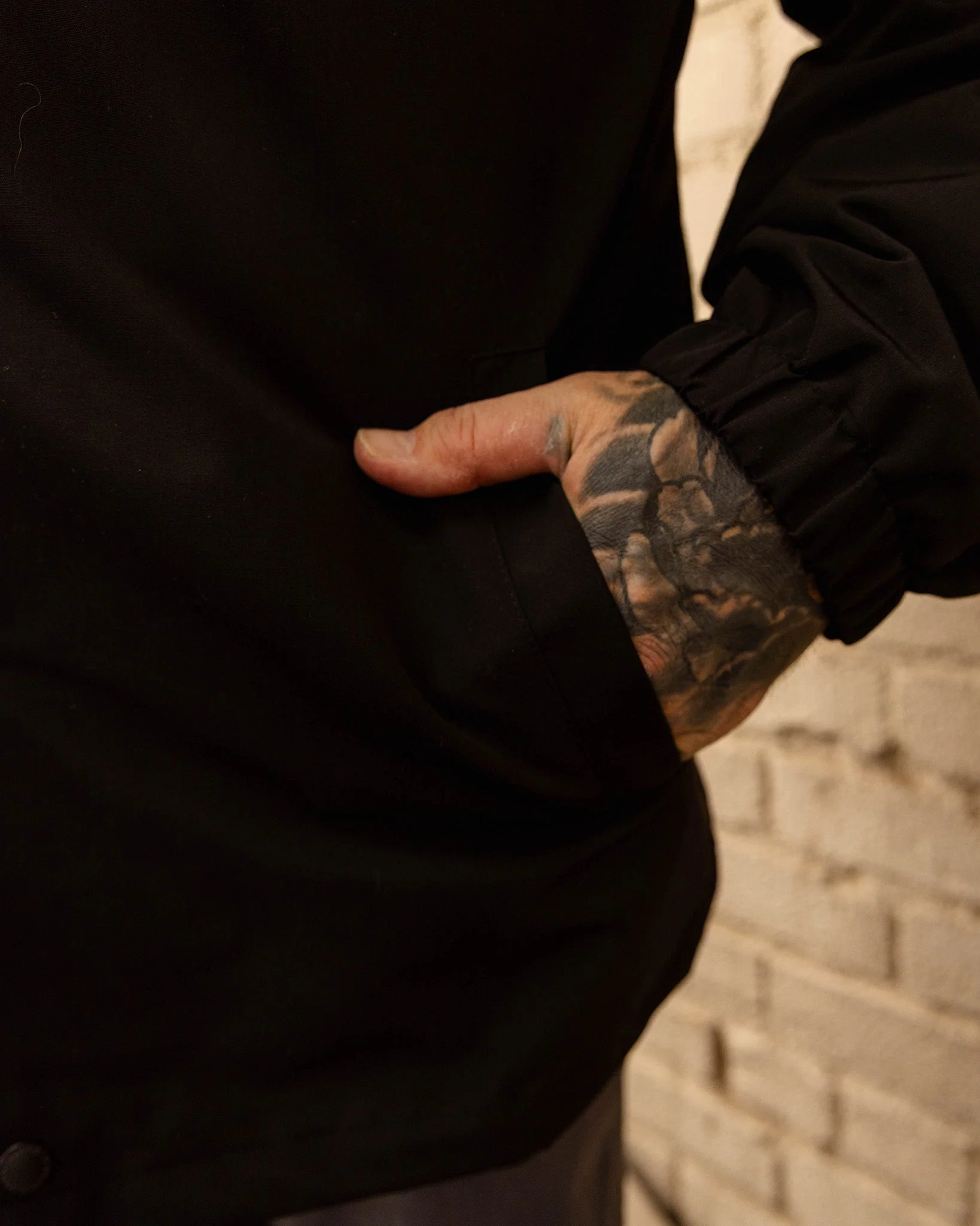 White Cruz Coaches Jacket - Black - Image 5