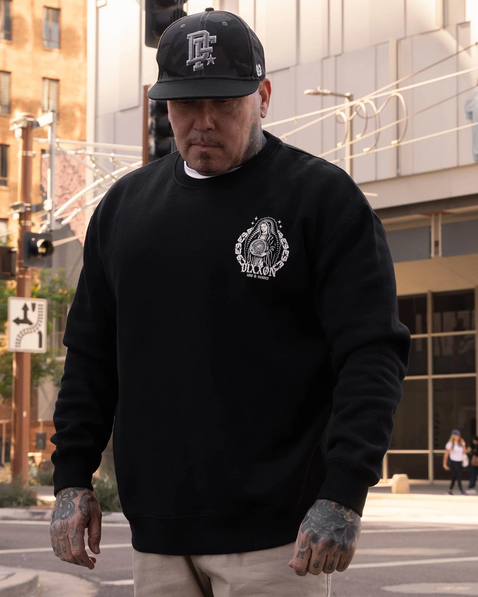 White Low & Behold Crewneck Sweatshirt -Black - Image 2