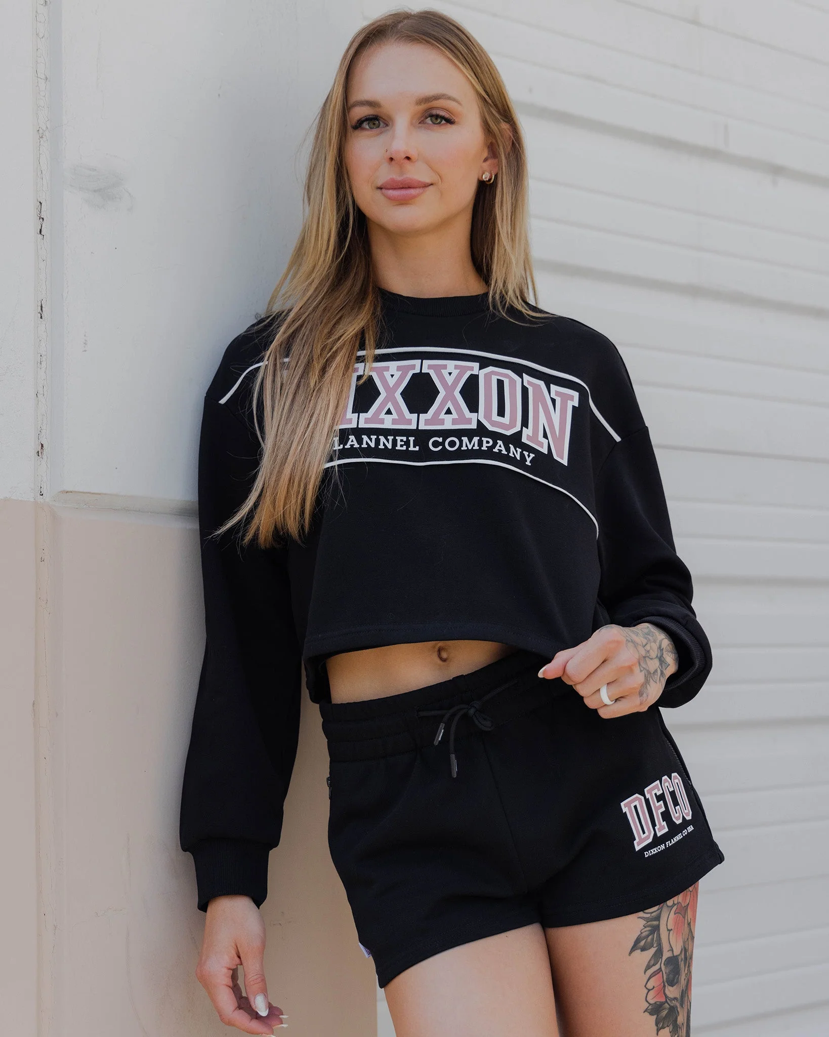 Women's DFCO Cropped Crewneck Sweatshirt - Black - Image 5