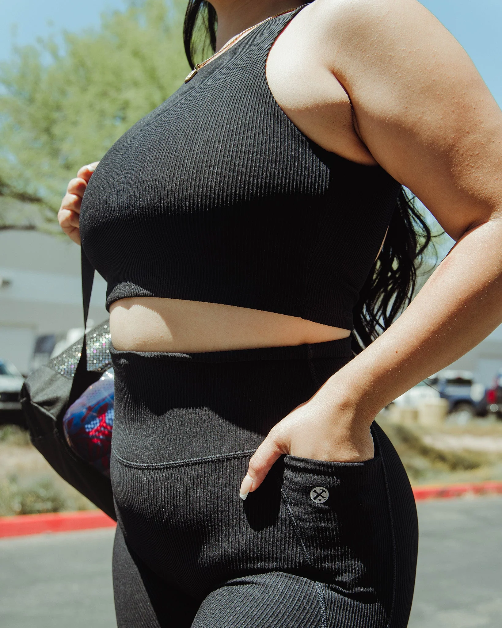 Women's Ribbed Crop Top - Black - Image 4