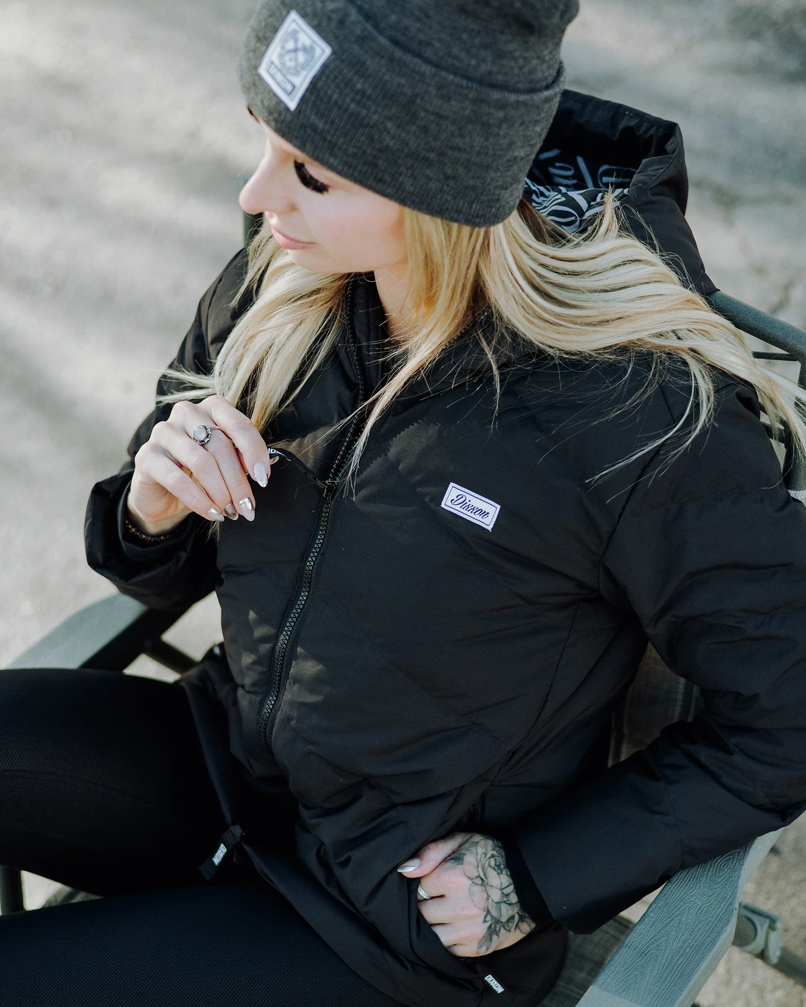 Women's Ridge Down Jacket - Black - Image 10